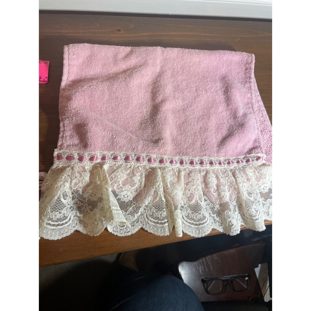 Vintage Fieldcrest Lustre Pink Cotton Hand Towel Lace Ruffle Fringe Trim USA